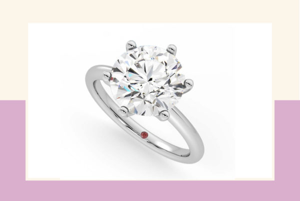 britney spears Round diamond engagement ring