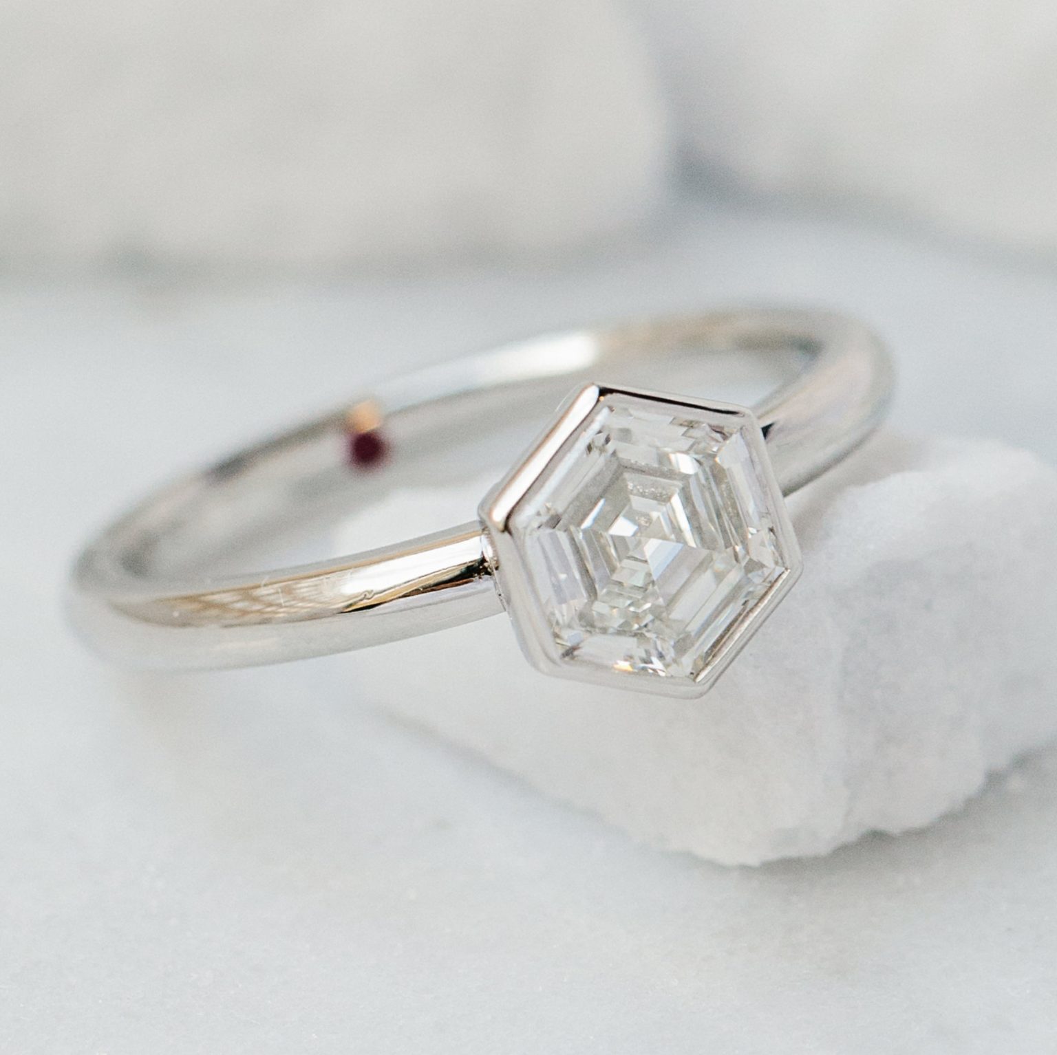 Hexagonal Diamond Engagement Rings: Explore 1ct, 2ct, 3ct+